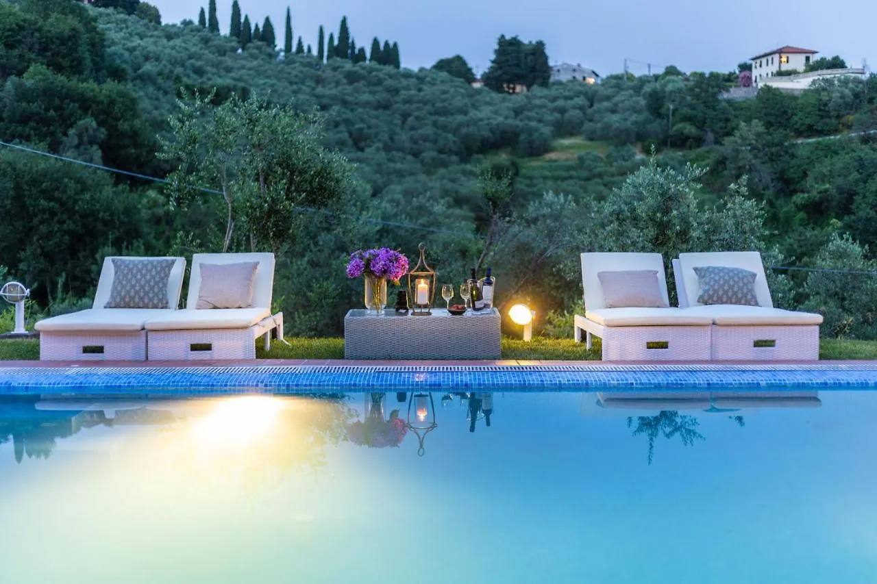 Villa Arsina, Modern Italian Tradition. Private Pool Lucca