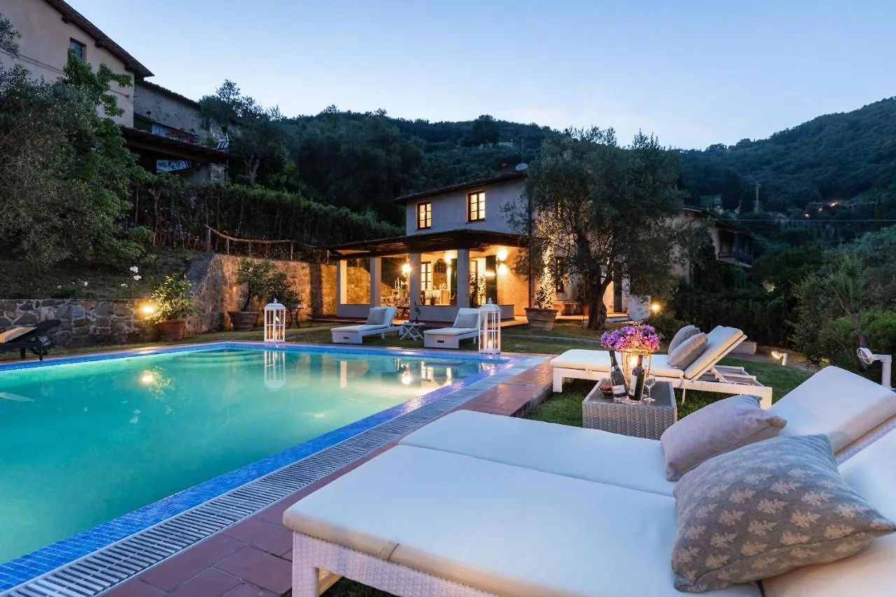 Villa Arsina, Modern Italian Tradition. Private Pool Lucca
