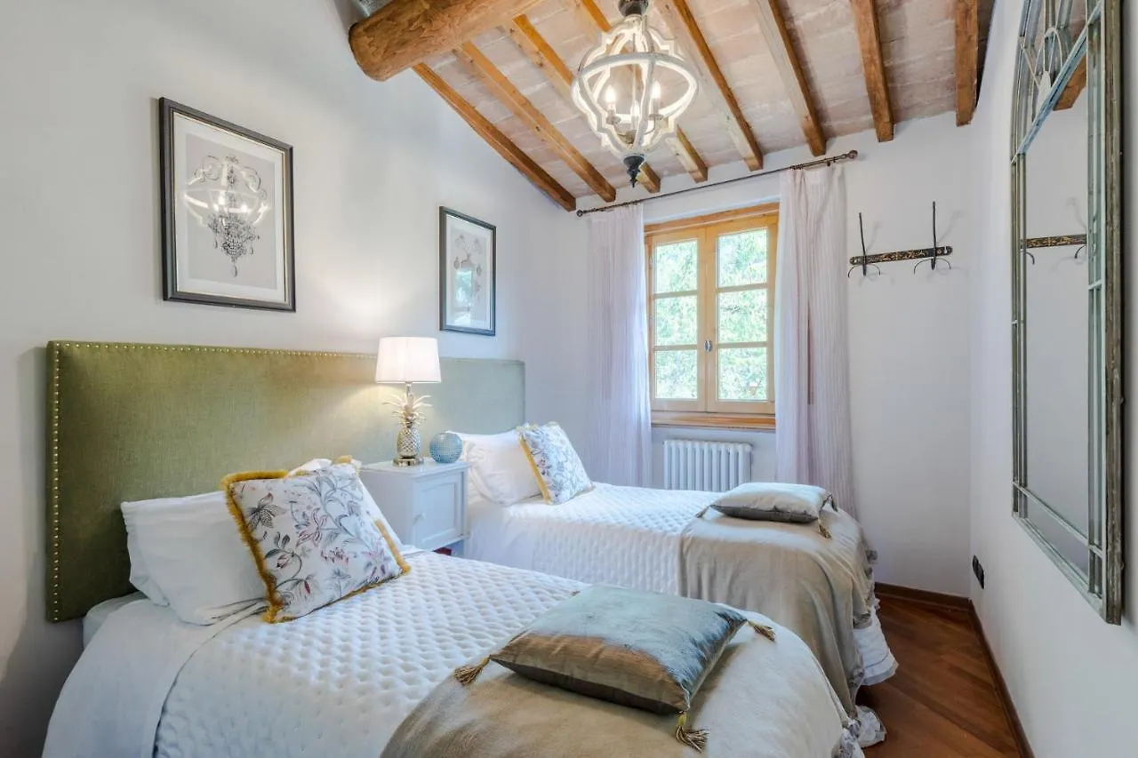 Villa Arsina, Modern Italian Tradition. Private Pool Lucca