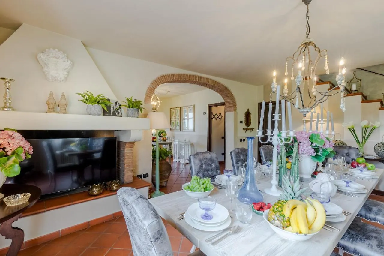Villa Arsina, Modern Italian Tradition. Private Pool Lucca 0*,