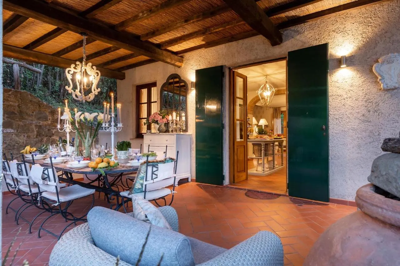 Villa Arsina, Modern Italian Tradition. Private Pool Lucca