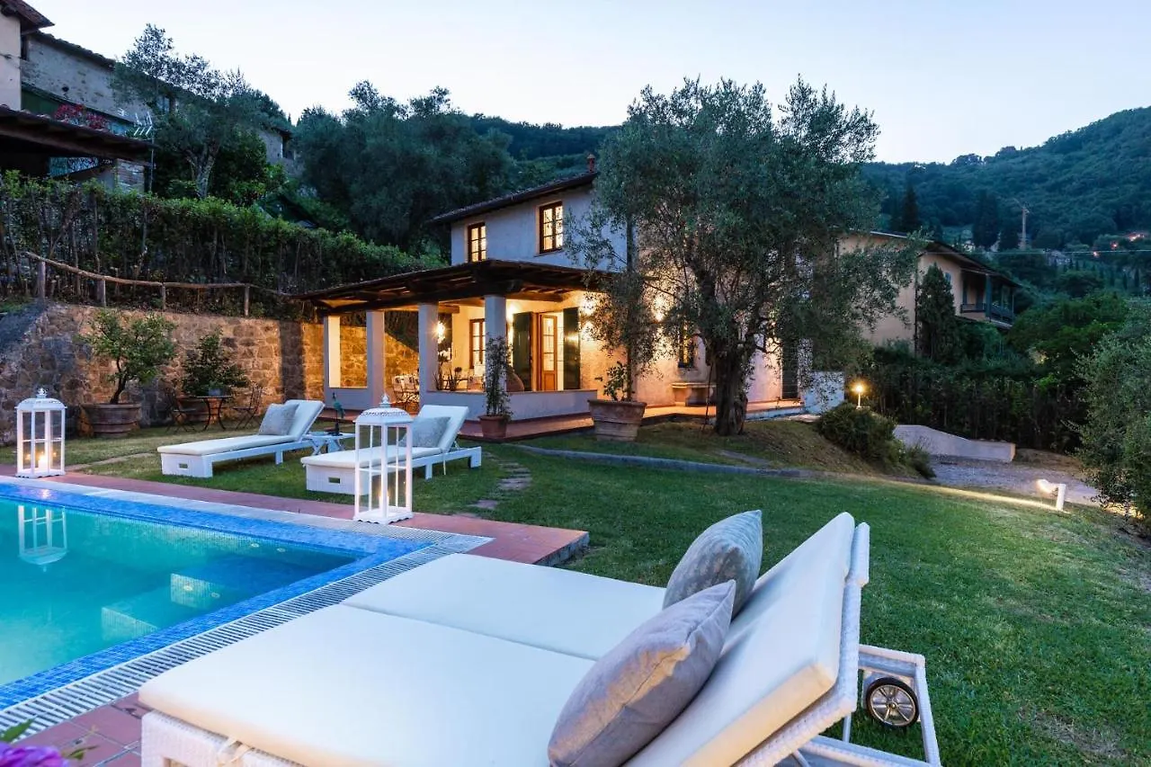 Villa Arsina, Modern Italian Tradition. Private Pool Lucca Italy